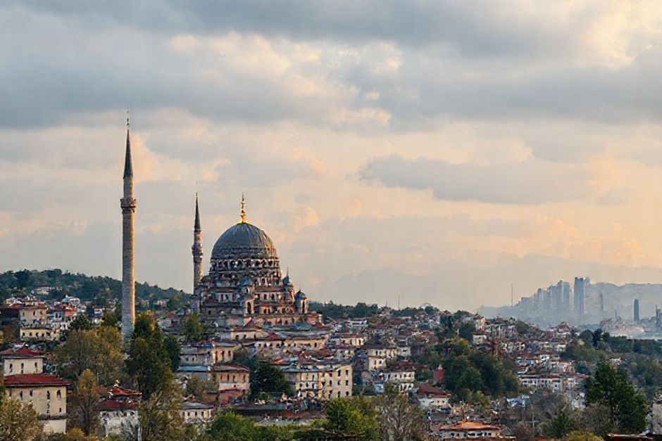 İstanbul’un Tarihi Lezzet Durakları: Şehrin En İyi Yemek Rotaları